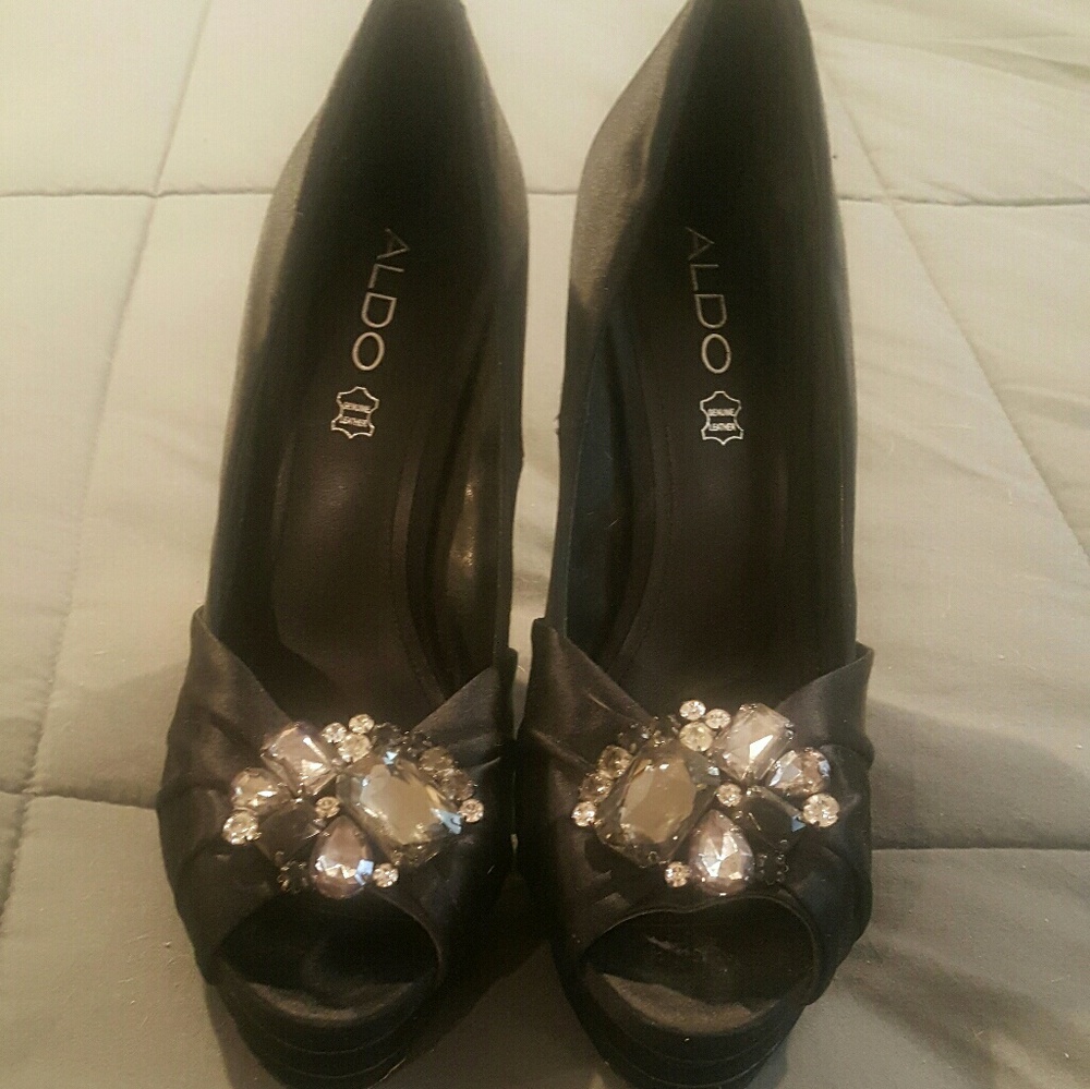 Black aldo heels